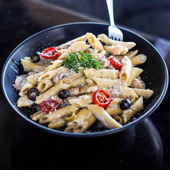 پاستا چیکن آلفردو